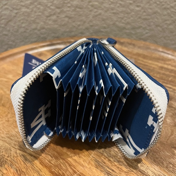 LA Dodgers Loungefly Wallet - Picture 3 of 3
